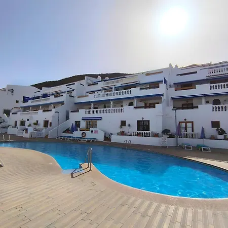 Cristianos - Breathtaking View, Ac, Heated Pool, Fibre Net