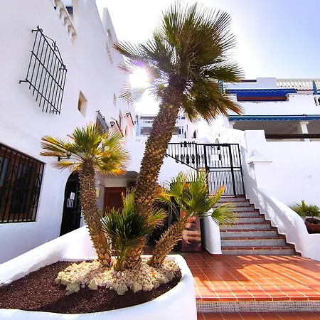 Cristianos - Breathtaking View, Ac, Heated Pool, Fibre Net شقة