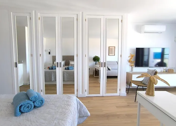 Cristianos - Breathtaking View, Ac, Heated Pool, Fibre Net 로스크리스티아노스