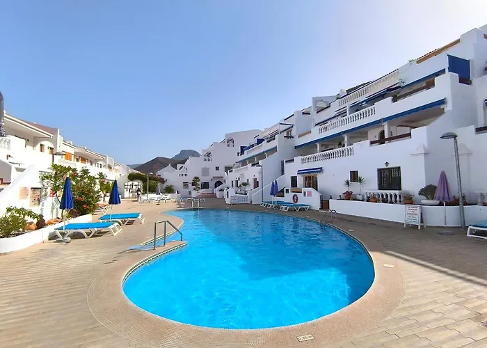 Cristianos - Breathtaking View, Ac, Heated Pool, Fibre Net