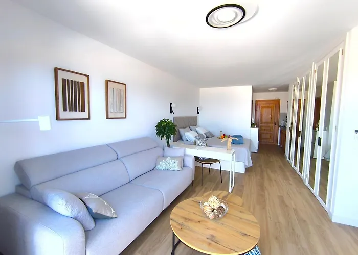 Cristianos - Breathtaking View, Ac, Heated Pool, Fibre Net 아파트 *