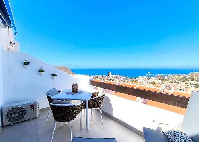 아파트 Cristianos - Breathtaking View, Ac, Heated Pool, Fibre Net *