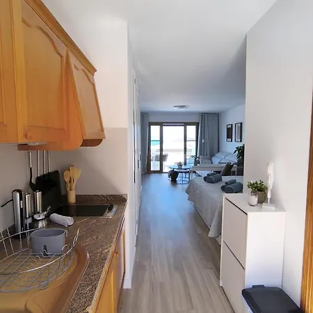 Cristianos - Breathtaking View, Ac, Heated Pool, Fibre Net アパート *